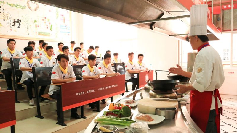 小餐饮供应链系统：揭秘其成本构成与价值所在