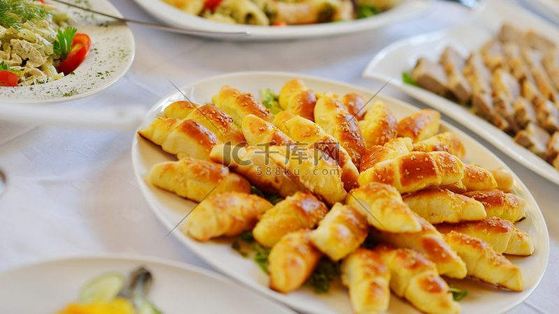 米面制品代工合同：规避风险，保障权益**